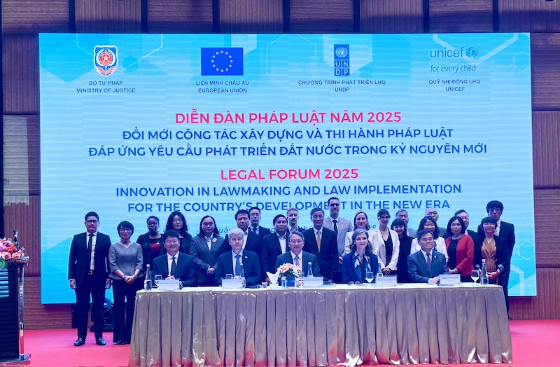 Tạo sự đồng thuận, thúc đẩy mạnh mẽ hơn nữa hợp tác quốc tế trong lĩnh vực pháp luật, tư pháp